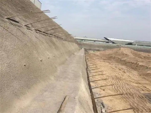 昆明河道边坡加固